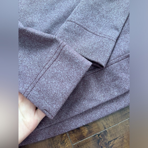 Iike new - the north face hoodie - Picture 2 of 2